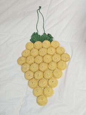 Pineapple COTTON HANGING GRAPE DOILIE Yellow Green Table Decor Vtg